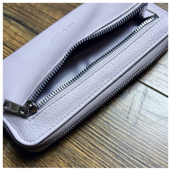 Safe Keeper Lilac Wallet - Picture 3 of 8